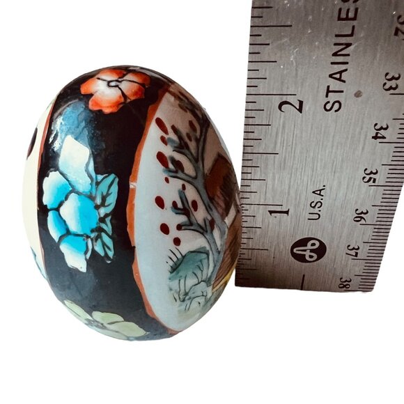 Hand-Painted Satsuma Porcelain Decorative Asian-Themed Egg With Floral & Village - Picture 8 of 9